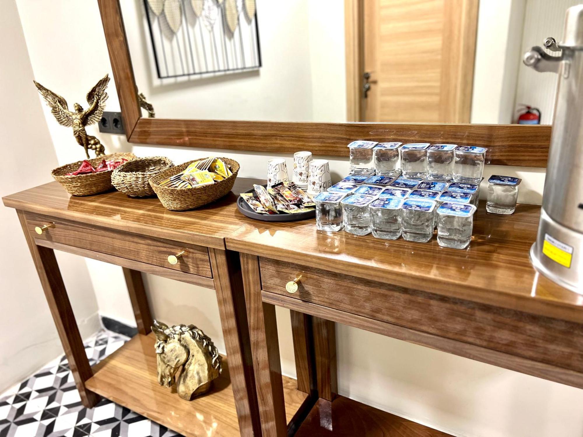 Besiktas Guest House Istanbul Bagian luar foto