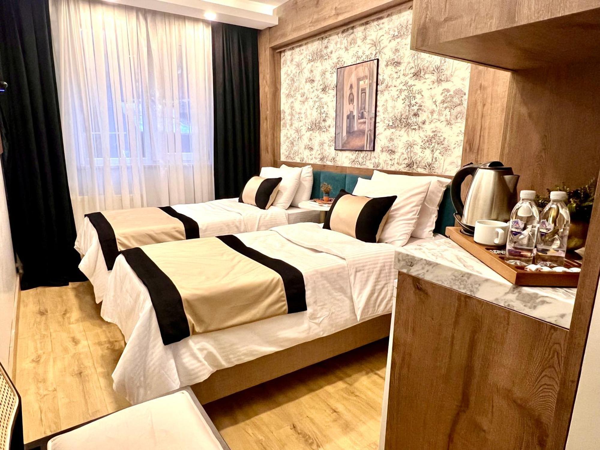 Besiktas Guest House Istanbul Bagian luar foto