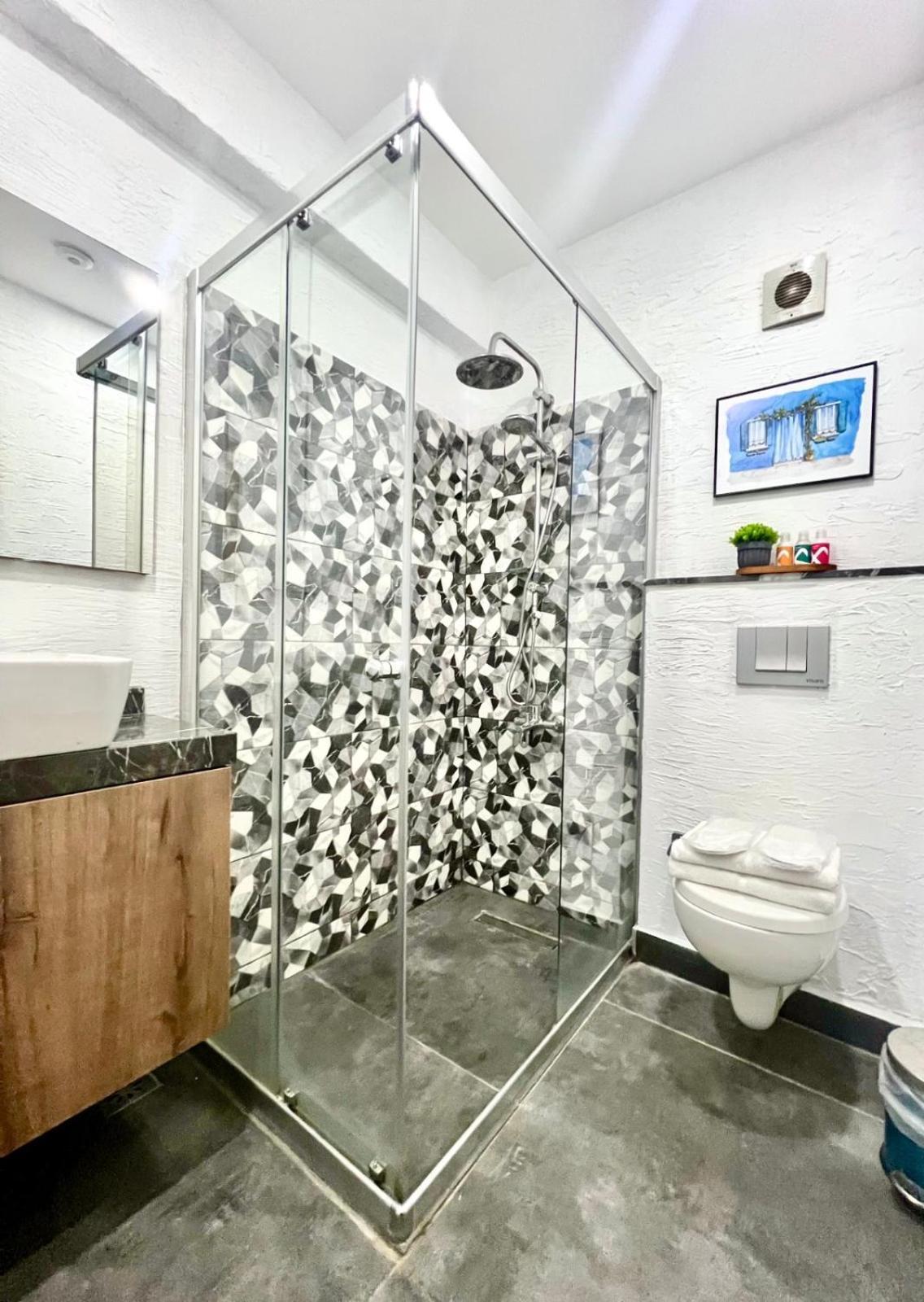 Besiktas Guest House Istanbul Bagian luar foto